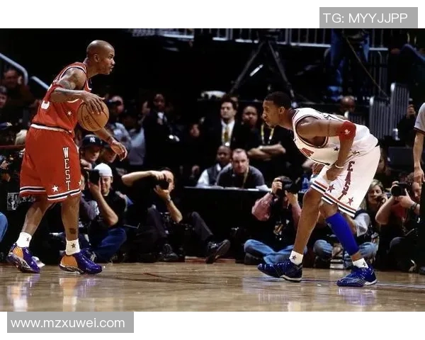 克里斯保罗与马布里对决历史回顾与球场风采的深度分析 克里斯保罗与马布里对决历史回顾与球场风采的深度分析